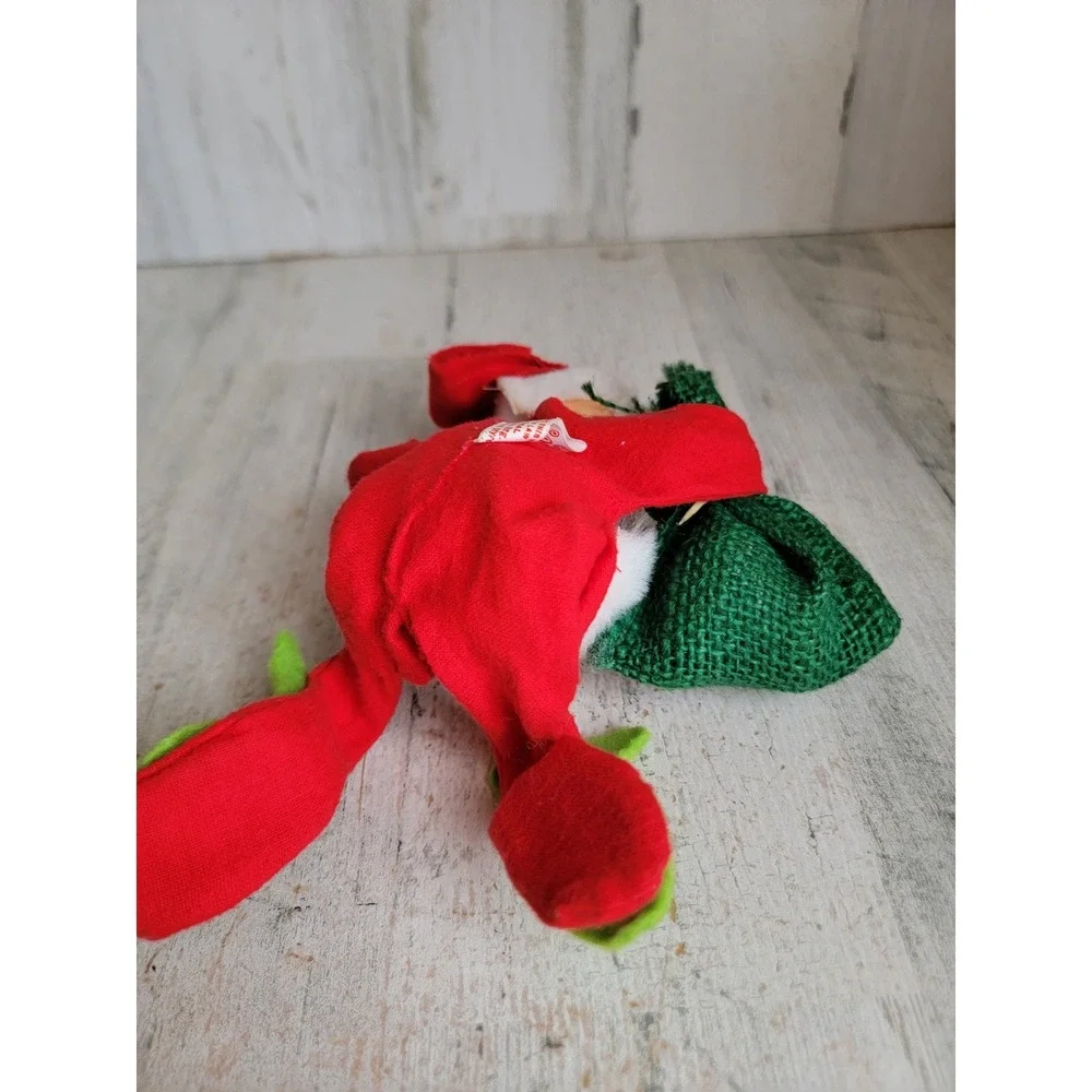 Annalee Santa Claus sitting gift bag Xmas vintage mobility doll home decor
